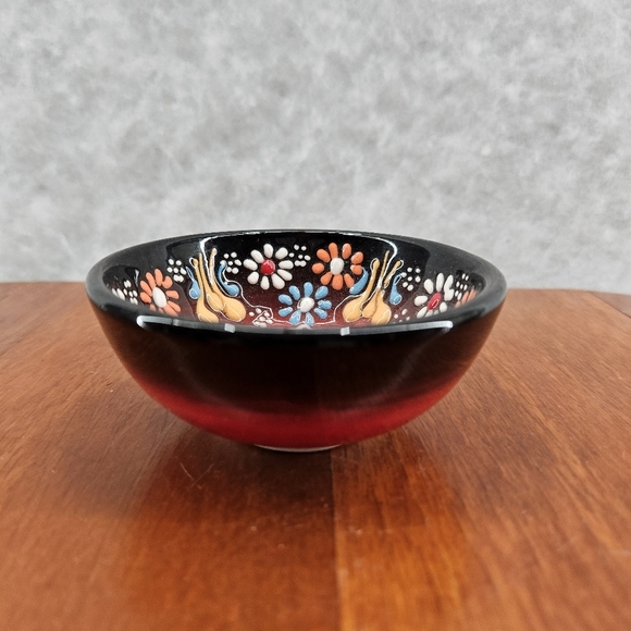 Handmade Ceramic‎ Folk Art Decorative Dipping or Trinkit Bowl Red Black Floral - Picture 2 of 5
